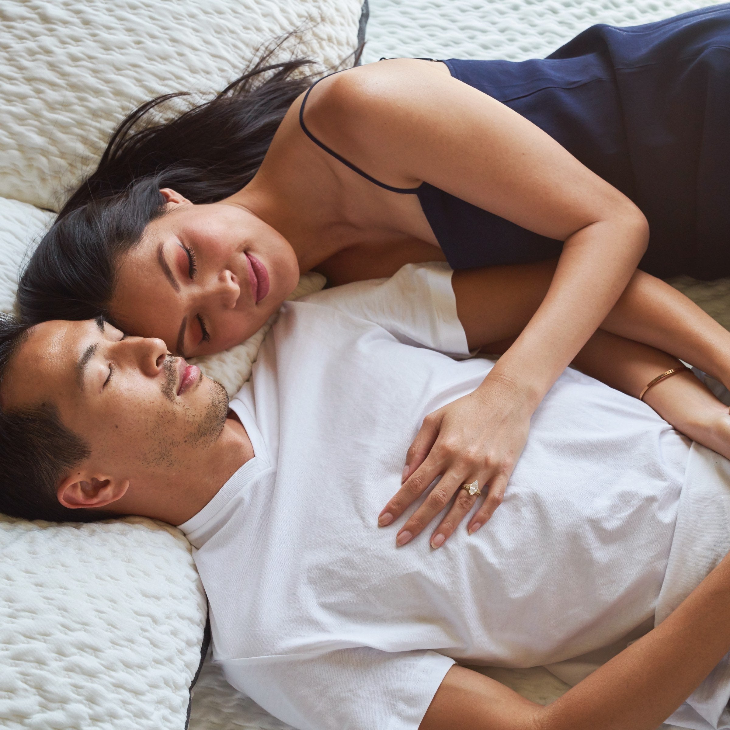 Infused with Phase-Changing Cooling Gel Swirls